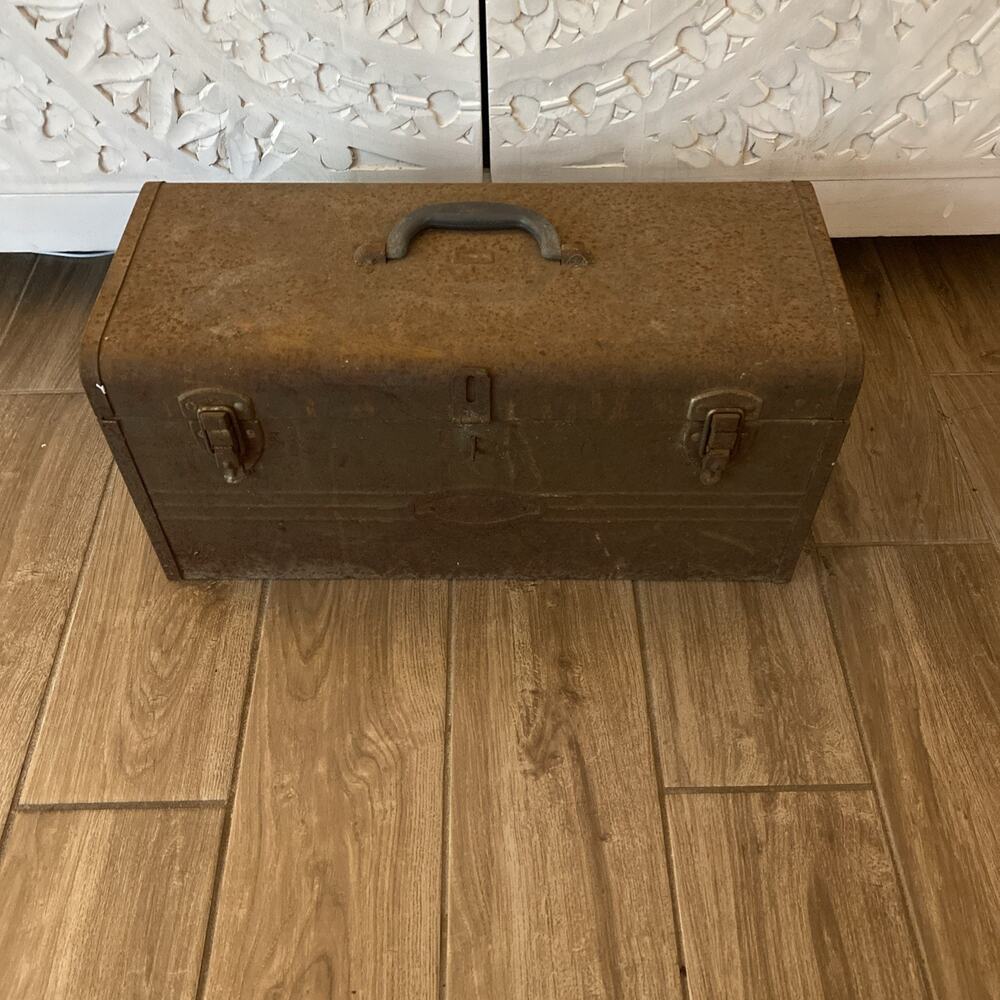 Vintage BARN TOOL BOX Quality Tool Storage USA 10lbs